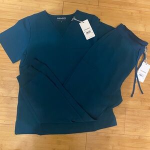 NWT Mandala scrub set Caribbean Blue Size Medium